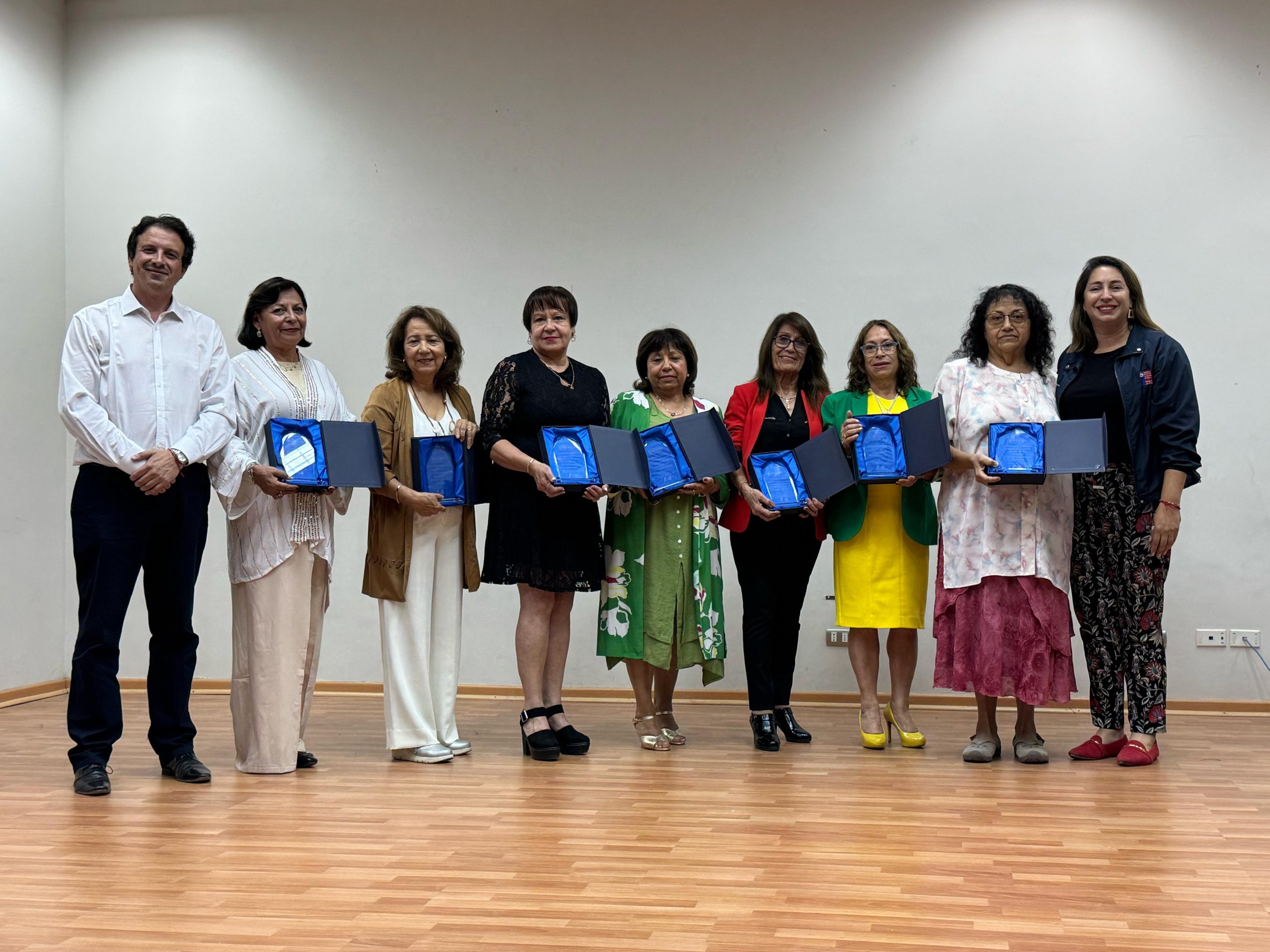 Reconocimiento a mujeres destacadas de la Educación Pública de Atacama