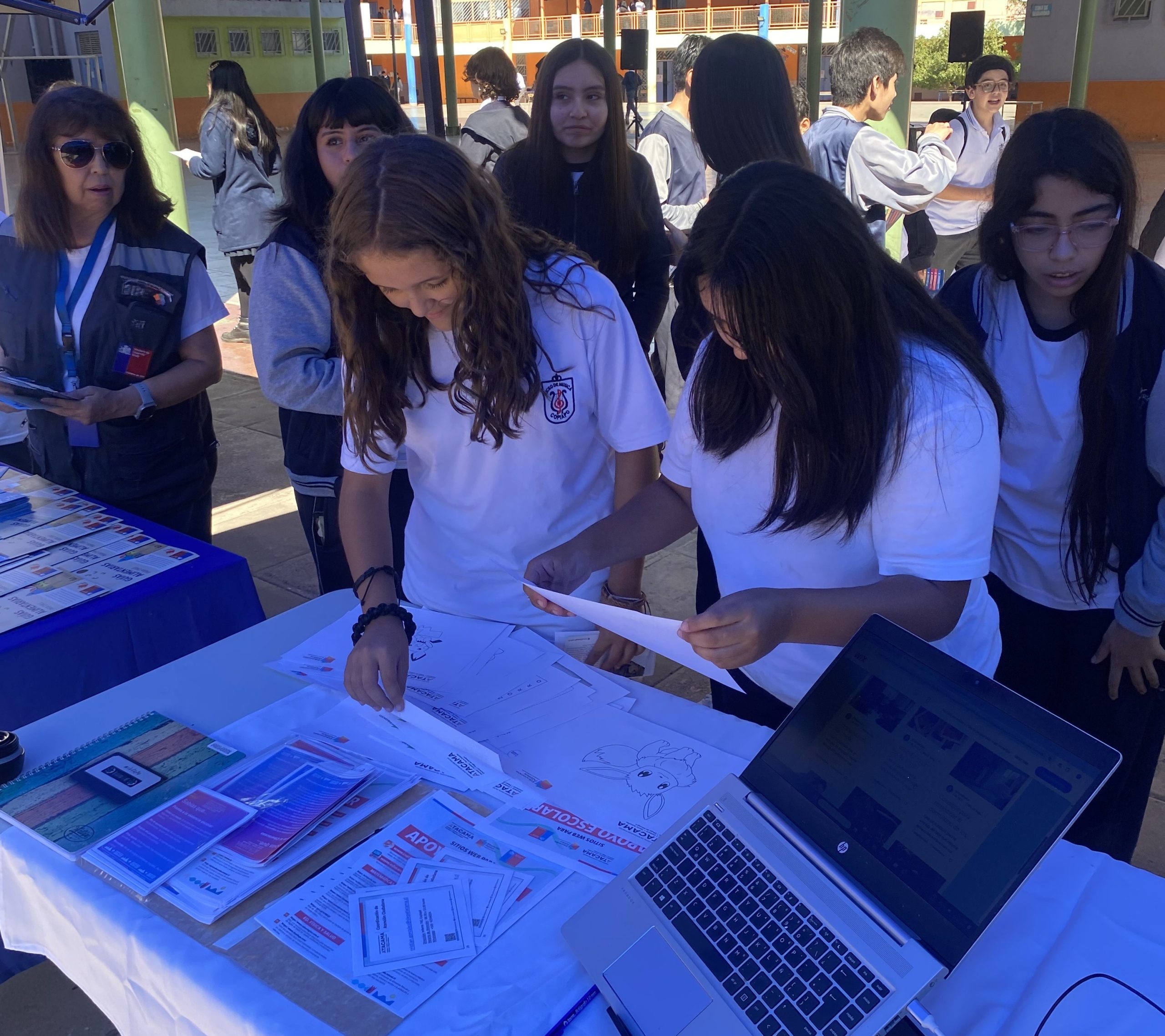 Exitosa Feria Preventiva reunió a estudiantes y actores intersectoriales en el Liceo de Música de Copiapó
