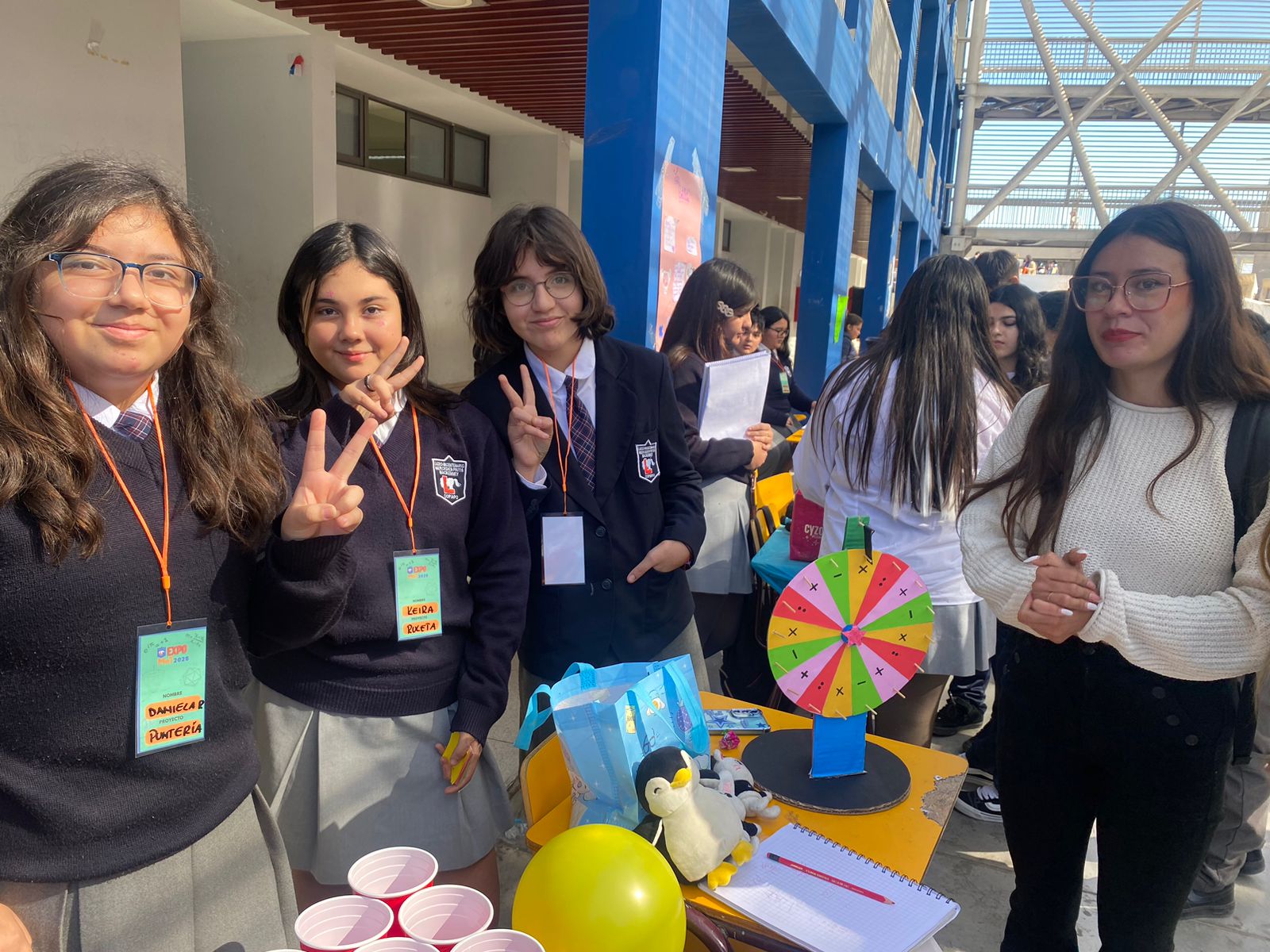 ExpoMat 2025: Liceo Bicentenario Mercedes Fritis Mackenney muestra el lado más creativo de las matemáticas