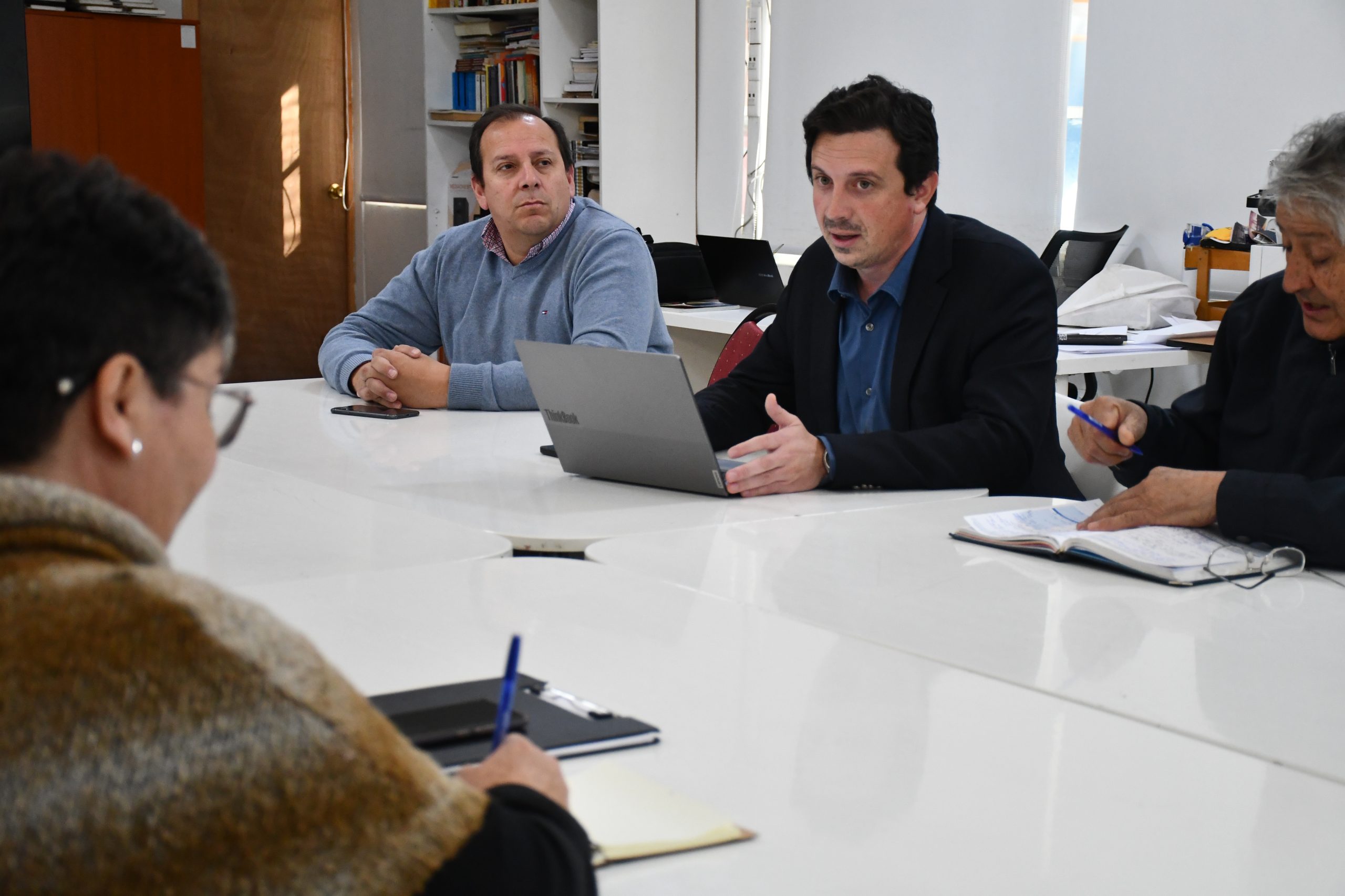 Director Ejecutivo del SLEP Atacama se reúne con comunidad educativa del Liceo Jorge Alessandri Rodríguez