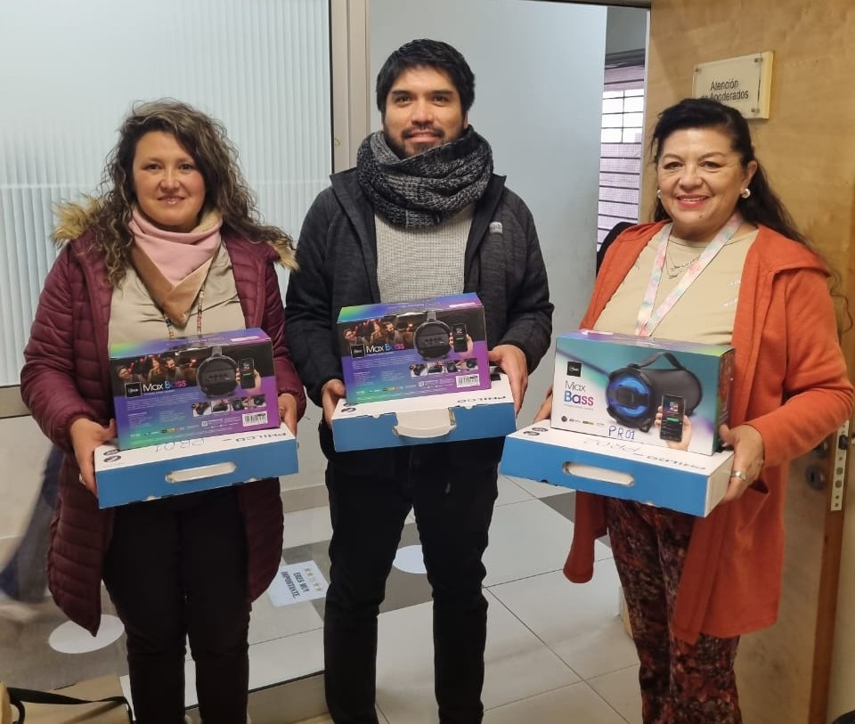 SLEP Atacama entrega sistemas de audio para el cuidado vocal de docentes del Liceo Fernando Ariztía Ruiz