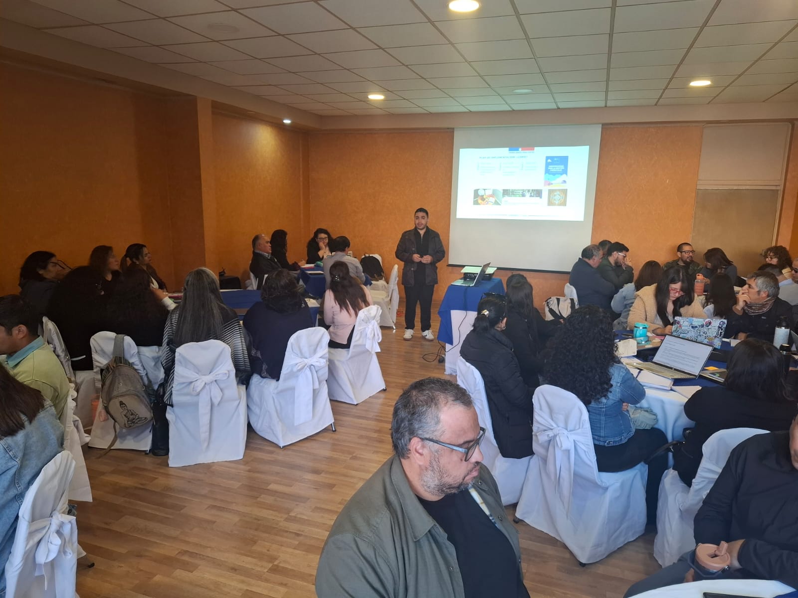 Jornada Regional de Microcentros Rurales fortalece trabajo pedagógico en red con SLEP Atacama