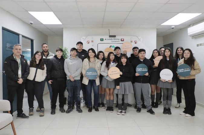 Estudiantes de establecimientos públicos fortalecen su formación técnico-profesional en programa dual minero