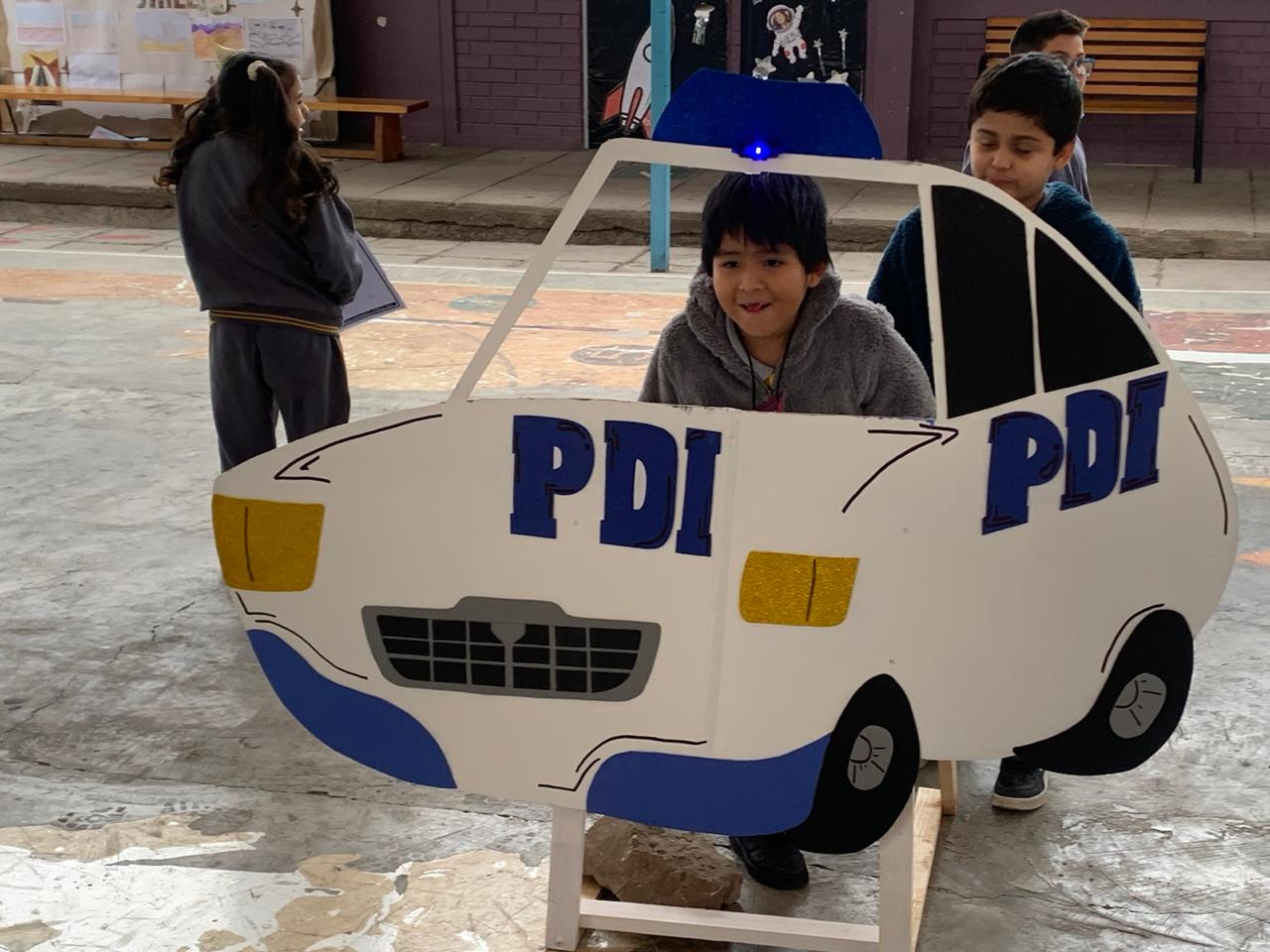 Escuela Marta Aguilar Zerón conmemoró el 93° aniversario de la PDI con emotivo homenaje estudiantil
