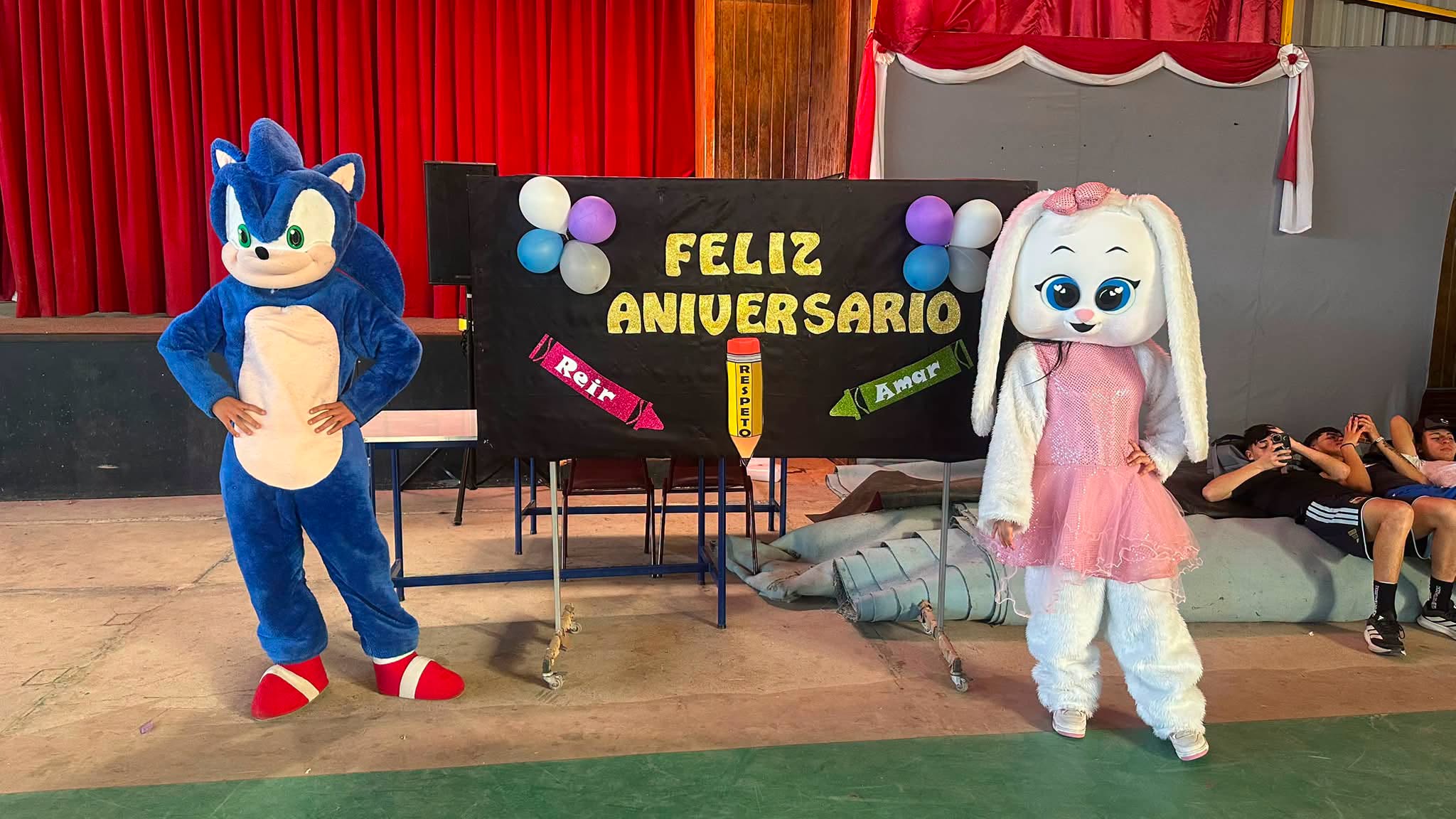 Liceo Bicentenario Manuel Magalhaes Medling celebra 57 años fortaleciendo la participación y el sentido de comunidad