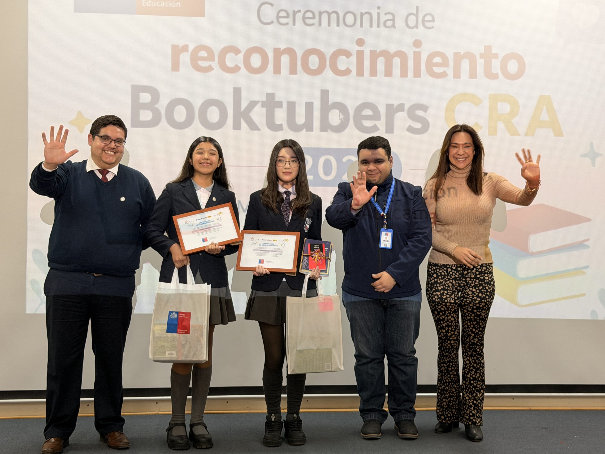 Estudiantes de Atacama fueron reconocidos en Booktubers Bibliotecas Escolares CRA 2026